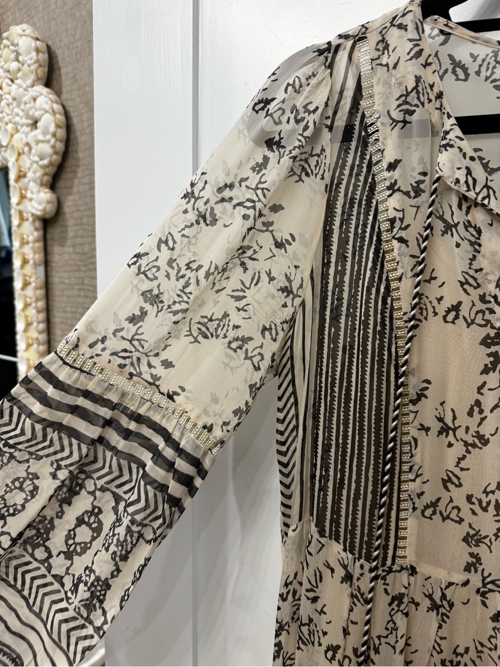 NWOT Anthropologie Tiered Midi Dress in Cream and Black Botanical Print - Picture 4 of 6